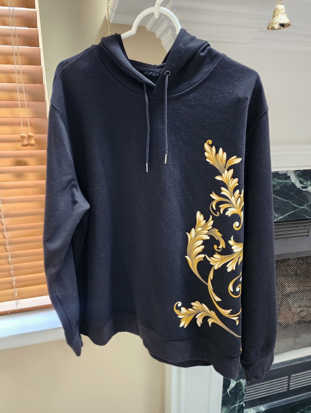 Men's H&M Black Hoodie with Gold Leaf Scroll Baroque Print Sz XXL